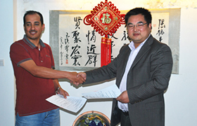 沙特客戶(hù)簽約
				